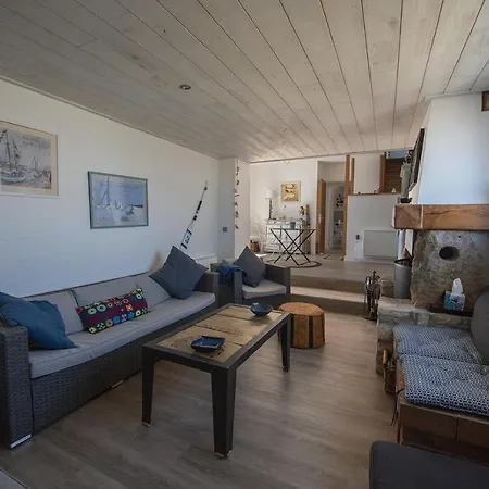 Une Grande Maison Blanche Sous Le Ciel Bleu De Noirmoutier Casa vacanze